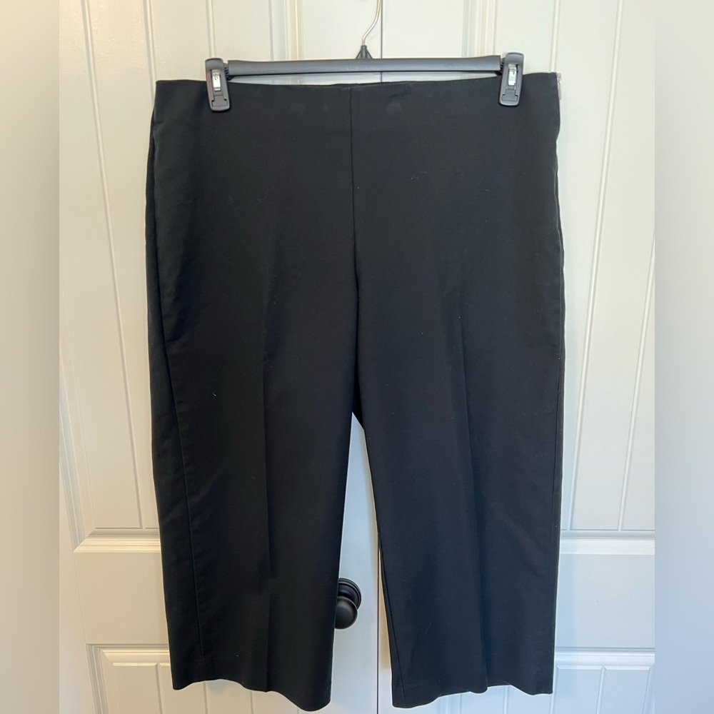 Ralph Lauren Wide Leg black cropped pants. Size 18